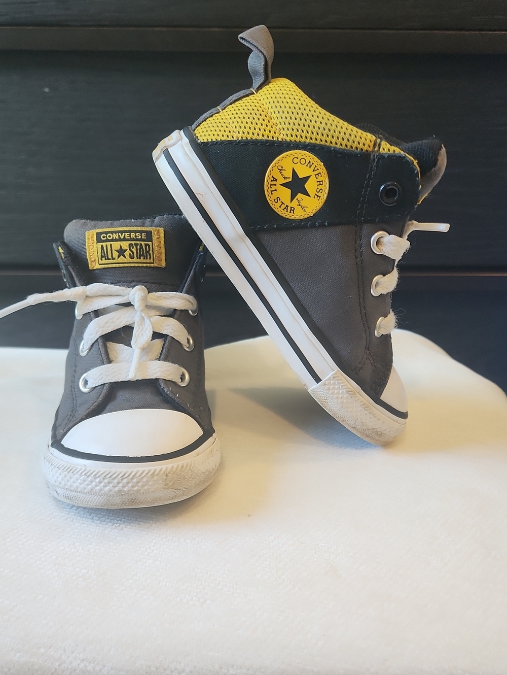 Converse All Star Chuck Taylor Axel Utility Kids High-Top Sneakers